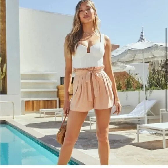 ASTR The‎ Label Pacific Pleated Tie Waist Shorts Peach Papaya - Picture 9 of 10